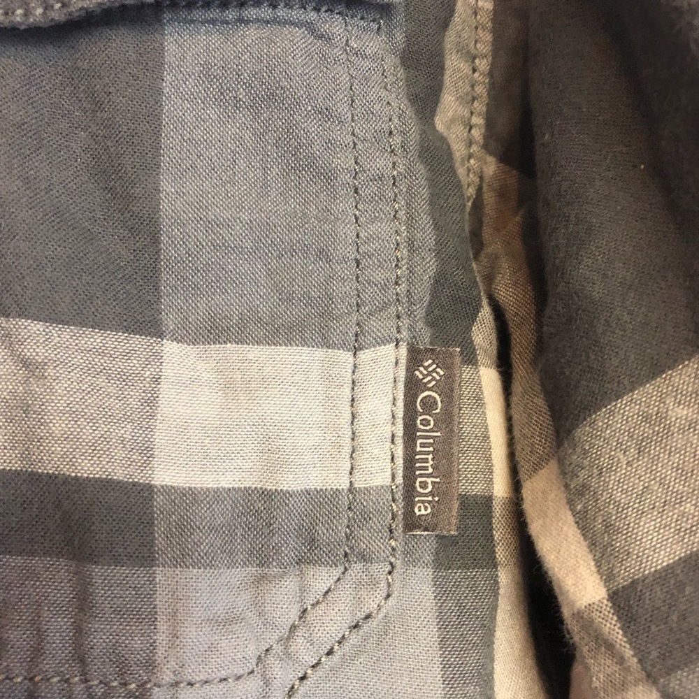 Columbia sz m gray plaid button front hiking shirt - Picture 5 of 7